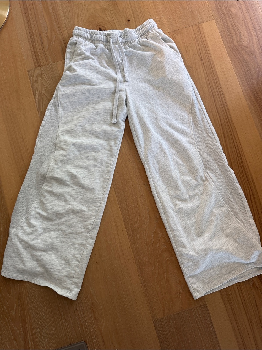 Zara Light Gray Wide-Leg Sweatpants - Casual Drawstring Lounge Pants M